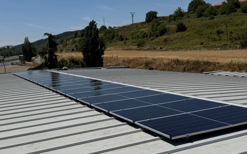 Instalación fotovoltaica en local comercial de Burgos